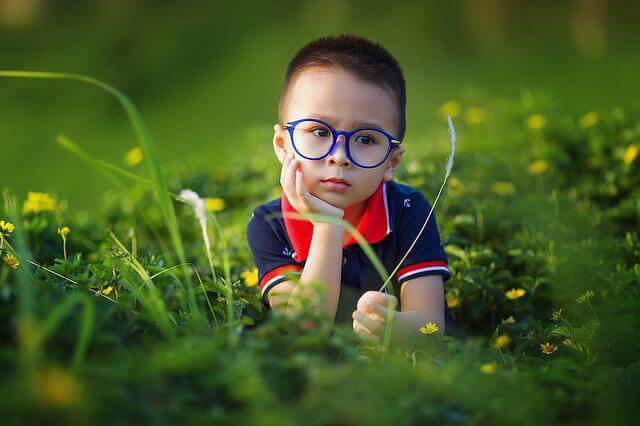 improve kids eyesight naturally