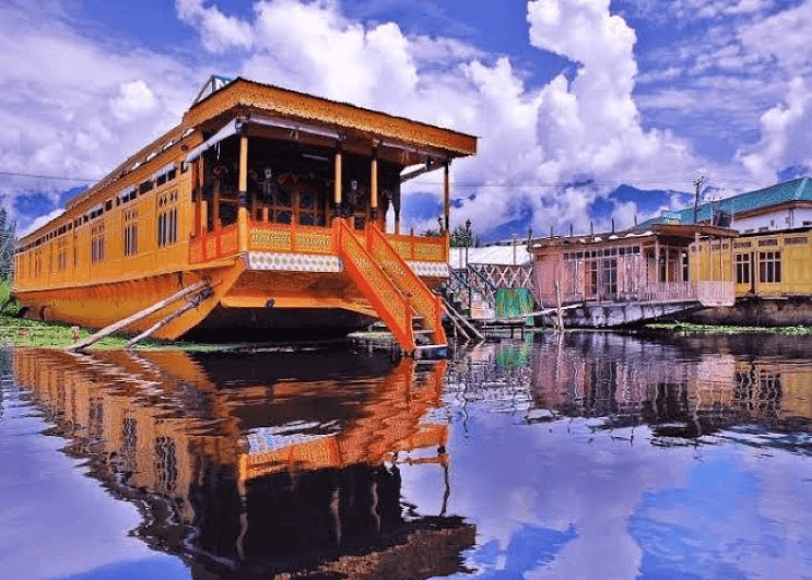 Houseboat Tour Kashmir